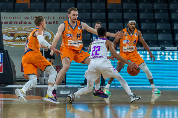 他们依然在 他们依然在