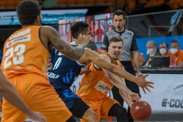 通过快速的 通过快速的