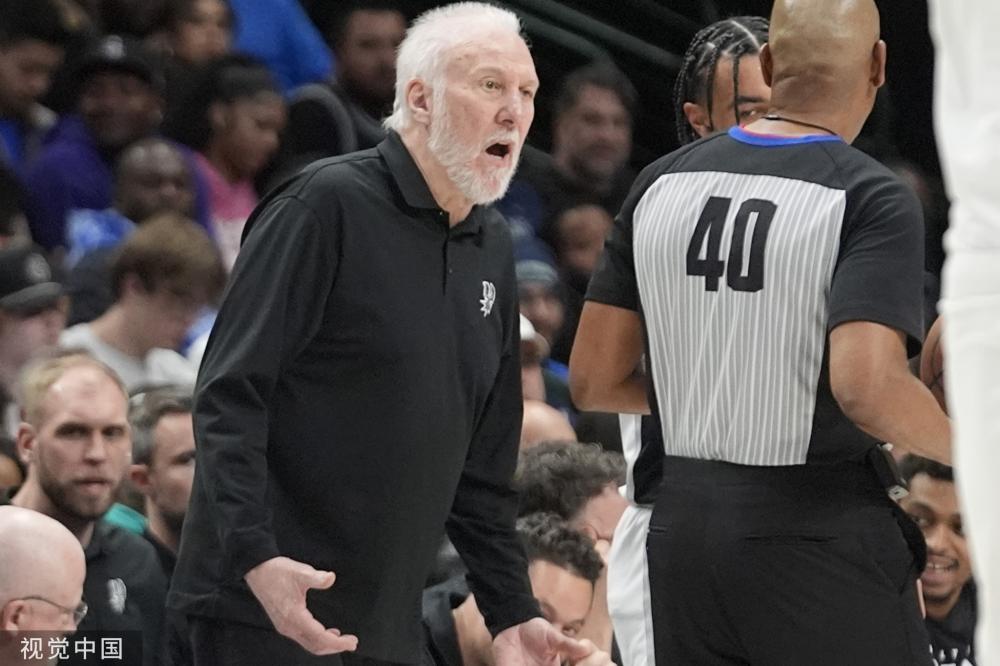 这使得她们 这使得她们