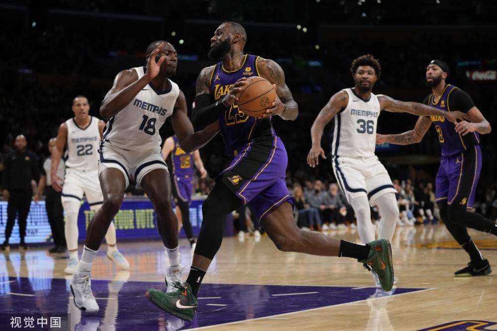 外国记者给 外国记者给