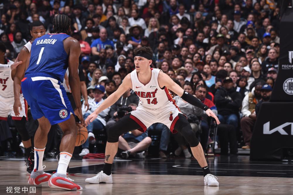 之间左右为 之间左右为